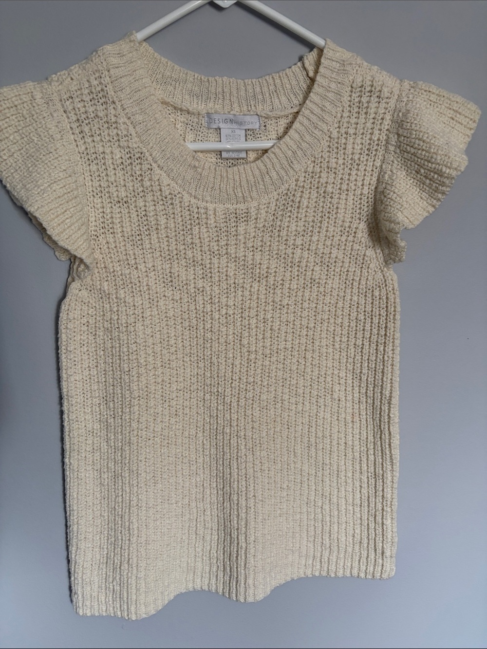 Design History Cream Short Sleeve Scoop Neck Knit Sweater
